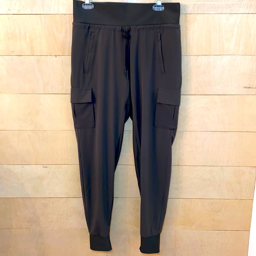 Athleta Sutton Jogger Olive Green Featherweight 8T